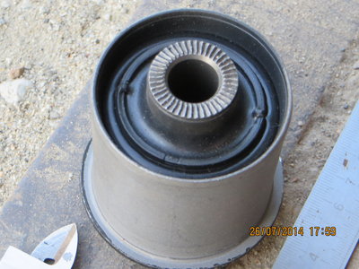 03 TOYOTA 48725-30060.JPG