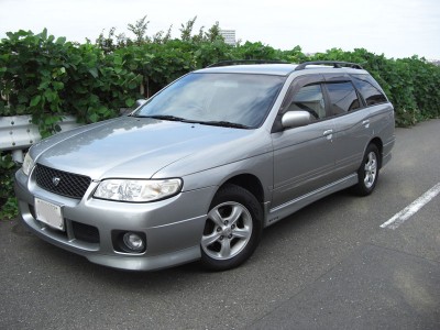 nissan_avenir_w11_japan_tourer_ltd_2000_1.jpg
